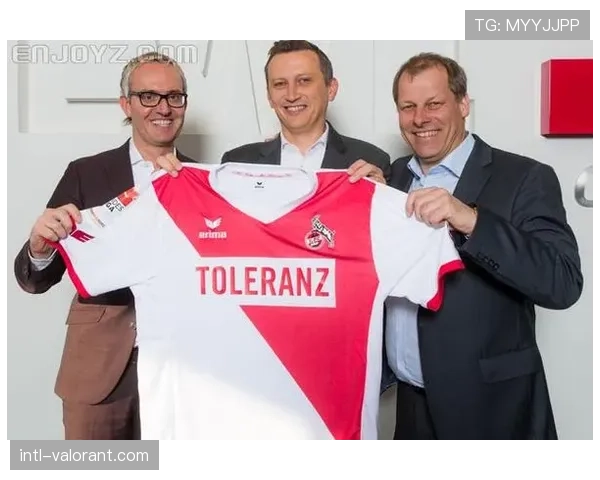 德甲俱乐部联合举办“反歧视行动周”，球员佩戴特殊袖标登场