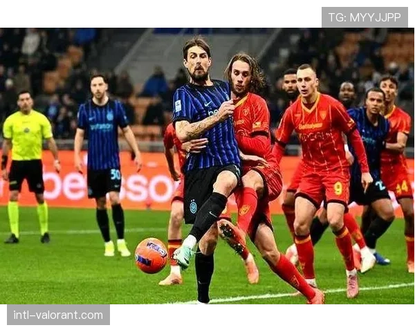 现场直击：西汉姆联半场即变阵，用三前锋搏命扳平比分